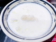 手工奶白酒-热火朝天鲜切牛肉火锅(南强街巷店)