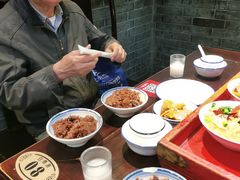 -蓝田九大碗民俗食府(蓝田店)