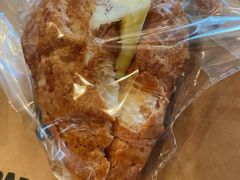 新西兰牛油菠萝牛角-PAPER STONE BAKERY(天汇广场店)