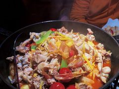 苗家酸汤牛蛙-蛙舍·炭烧牛蛙(东百中心店)