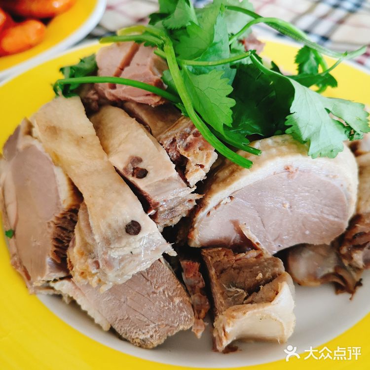 烧了满满一桌好菜招待，住家饭真的太幸福啦