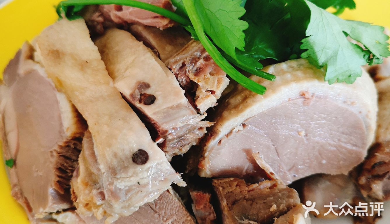 烧了满满一桌好菜招待，住家饭真的太幸福啦