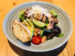 鸡肉牛油果沙拉-The Diner X餐厅(青岛万象城店)