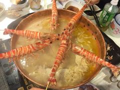 -鲜入围煮花胶鸡海鲜火锅