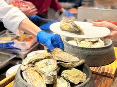 -广州万富希尔顿酒店·感趣自助餐厅·金秋蟹宴生蚝海鲜刺身