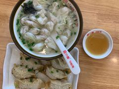 -小姜锅贴(凤凰街店)