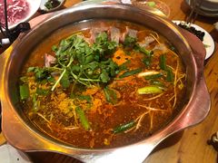 -鸿通城购物中心