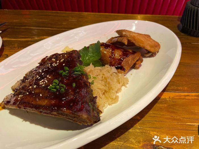 1886德国汽车餐厅(外滩中央店)特色烤猪肋排图片