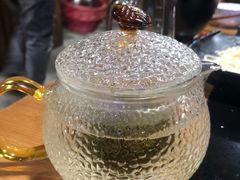 -果松木炭酸菜铜火锅·外婆参鸡汤