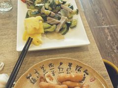-黄记百味自助骨头王(红旗大街店)