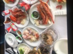 -云顶旋转自助景观餐厅