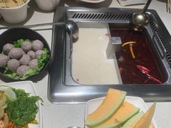 -海底捞火锅鲜切牛肉主题店(长寿路店)