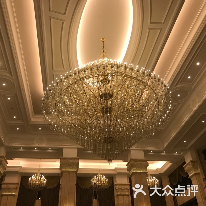 一醉皇冠会展酒店图片