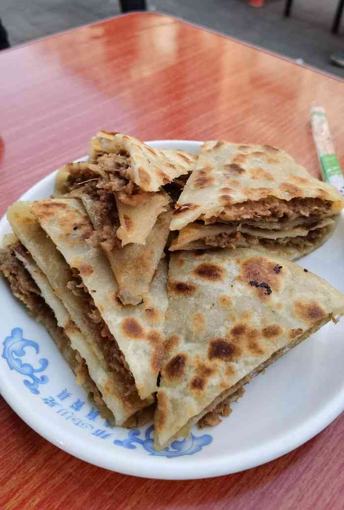 长乐斋牛肉饼-"单位门口的店,之前在大众点评上看见好多人.