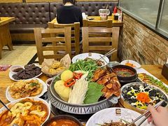 -喇喇排骨火锅·传统韩式脊骨汤(望京西园总店)