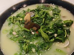 -明本湛江鸡•海鲜小厨(陈家祠店)
