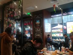 大堂-汉堡王(徐汇绿地缤纷店)