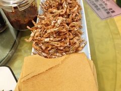 -雪湖煜辰鱼头老店(雪野湖店)