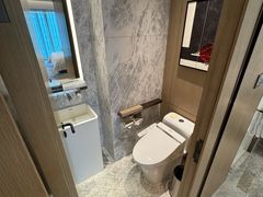 -深圳国际会展中心希尔顿酒店(前海华发冰雪世界店)