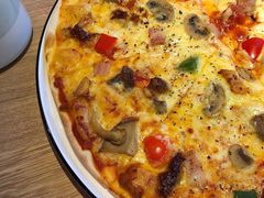 幸会饭堂荤香薄底披萨-幸薈飯堂