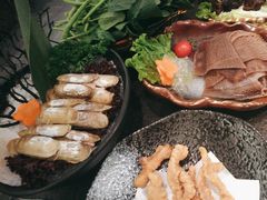 -湊湊火锅·茶憩(打浦桥日月光店)