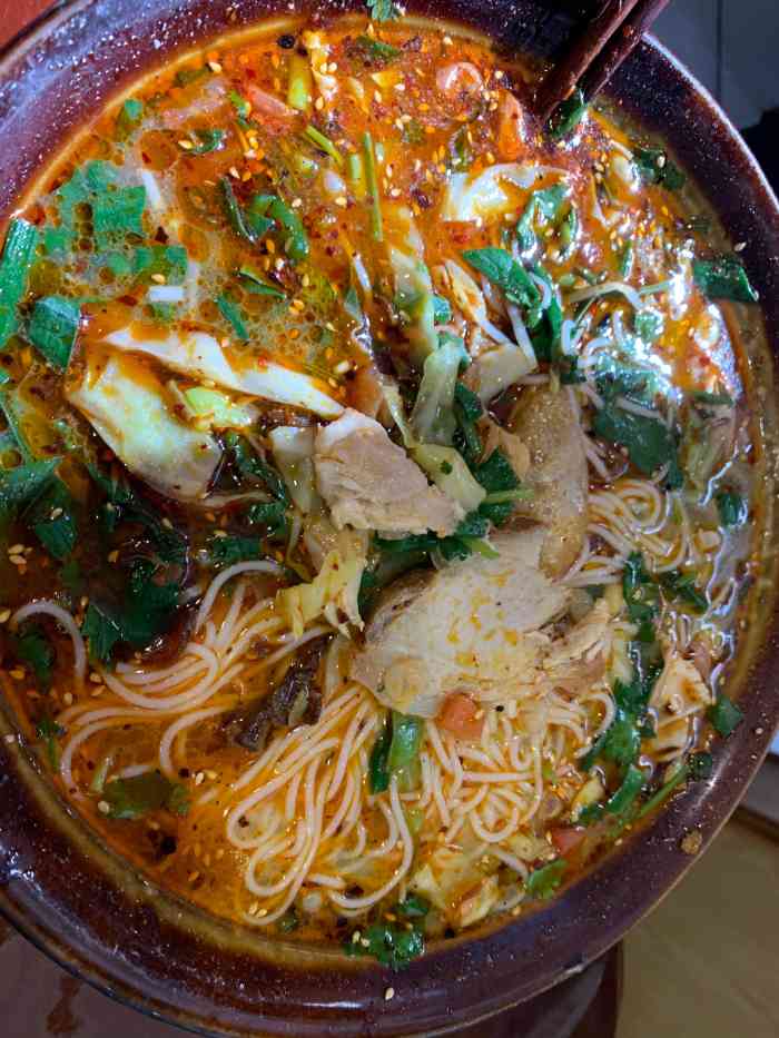 文山酸汤米线早点(金星店)-"位于金星奇石城旁边的这家文山早点是原来