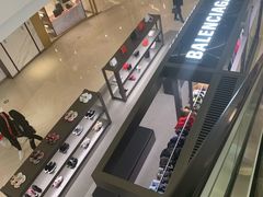 -BALENCIAGA(恒隆广场店)