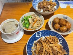 -红猪卤肉饭(大西洋美食城店)