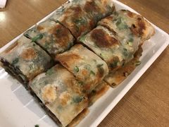葱饼卷牛肉-台北楚楚园馅饼粥(虹桥南丰城店)