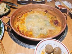 -洱火云南酸菜牛肉火锅(石景山当代商城店)