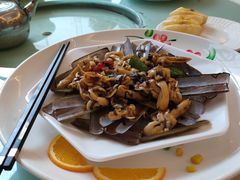 -东豪园林海鲜酒家(南港路辅路店)