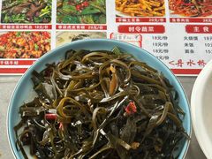 -丹水桥地锅鱼·翘嘴鲌·地方特色全鱼宴(丹江口大坝店)