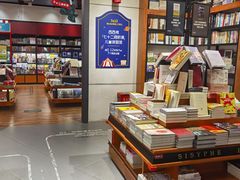 -西西弗书店&矢量咖啡(凯德晶萃广场店)