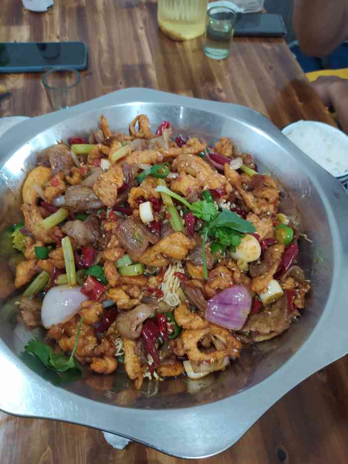 盐都干锅王-"味道在这个价位很好了 每次去女票学校."-大众点评移动版