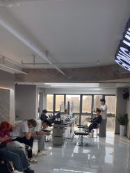 -宫铭烫发染发接发店