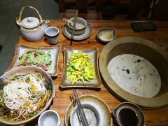 -滇香肴·云南菜蒸汽石锅鱼(云南北路店)