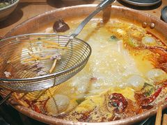 -洱火云南酸菜牛肉火锅(石景山当代商城店)