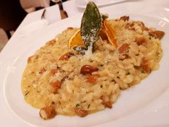 -卡佩罗意大利餐厅及酒吧Al Cappello Trattoria