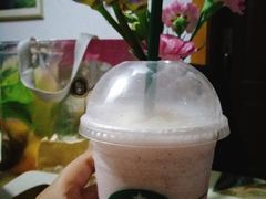 草莓白巧克力风味星冰乐-星巴克(上海汇锦里店)