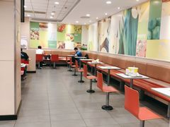 大堂-麦当劳(杭州萧山文源店)