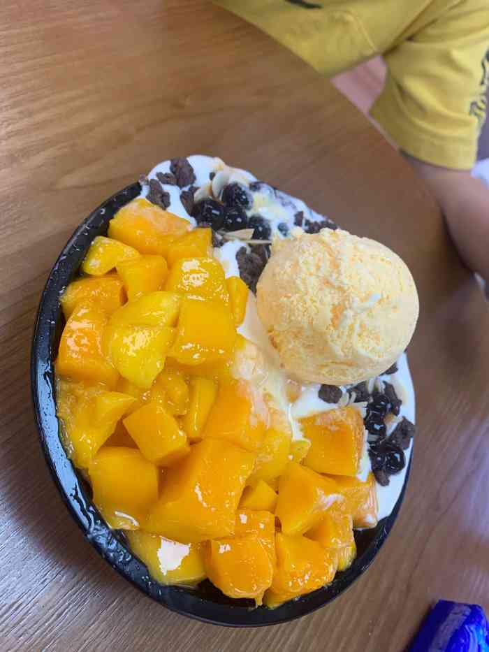 杨小贤甜品店(东门町店)-"这家是在东门町的对面,很好找,人也多 [.