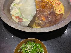 -宽板凳老灶火锅(南礼士路店)