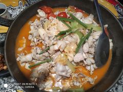 苗家酸汤牛蛙-蛙舍·炭烧牛蛙(东百中心店)