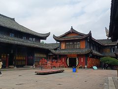 -峨眉山报国寺