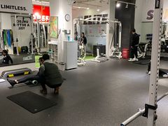 -汗水空间私教健身连锁(SM广场店)