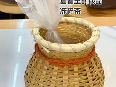 -窄巷口生烫牛肉米线(客村店)