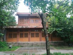 -雪山彩虹谷景区