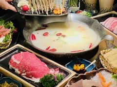 -湊湊火锅·茶憩(打浦桥日月光店)
