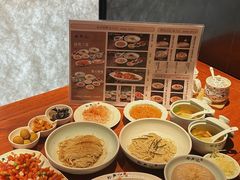 -裕兴记•蟹黄面馆(人民广场店)