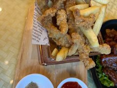 炸酥肉和小薯条-熙春园餐厅